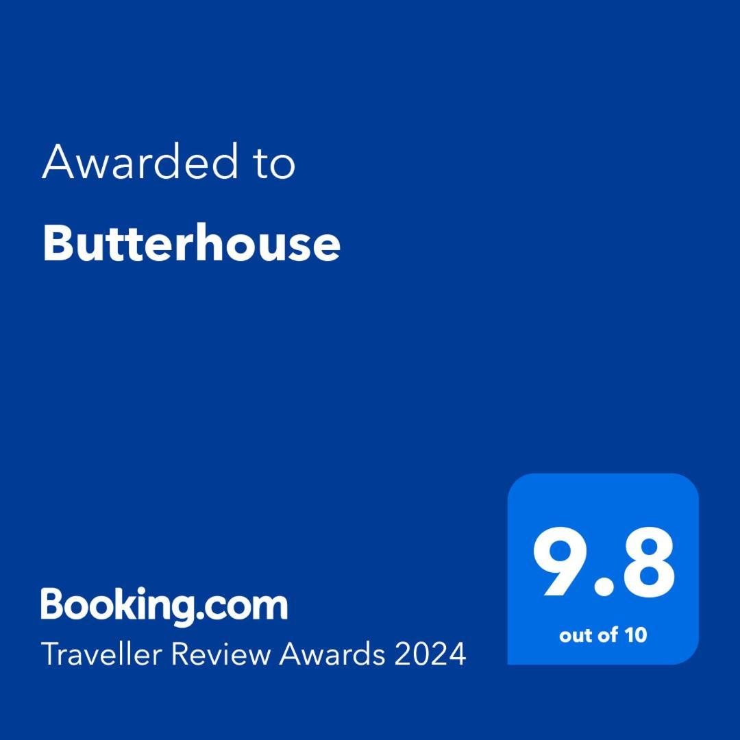 Butterhouse Hotel Trim Kültér fotó